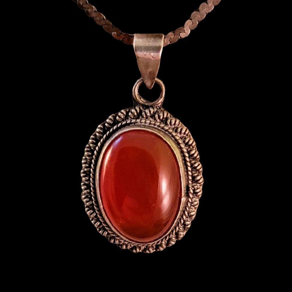 Vintage Sterling Carnelian Oval Cable Bezel Pendant Necklace